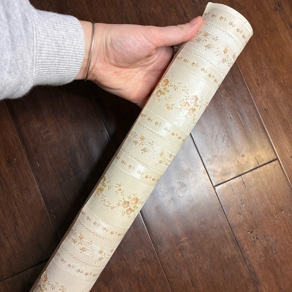 Vintage Floral Vinyl Wallpaper - Picture 4 of 6